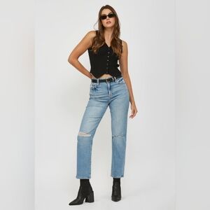 Hidden TRACEY MEDIUM WASH DISTRESSED STRETCH STRAIGHT JEAN Sz 31